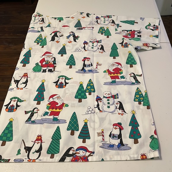 Angelica Christmas Scrub Top Extra Large - Picture 10 of 11